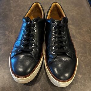 Virtually new (worn once) Allen Edmonds Derby shoes, size 10.5 3E